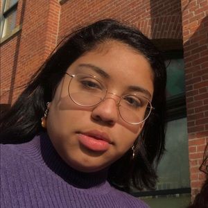 Meet your Posher, Daniela